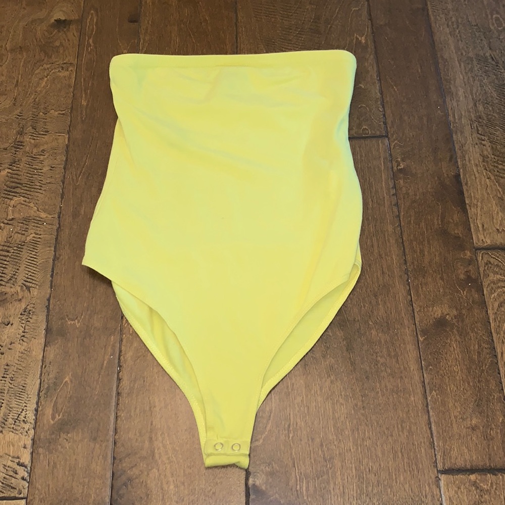 yellow Off the shoulder body suit